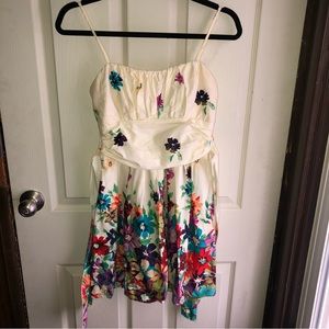 ALYN Paige Floral Dress Beige